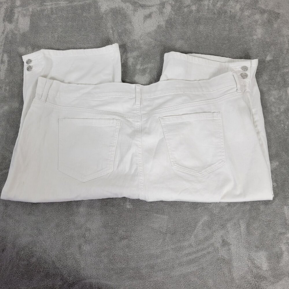 Gloria Vanderbilt Women's Plus 18 White Skimmer Capri Shorts Slimming CAP45E - Picture 5 of 9